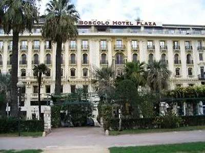 Plaza Hotel 4*